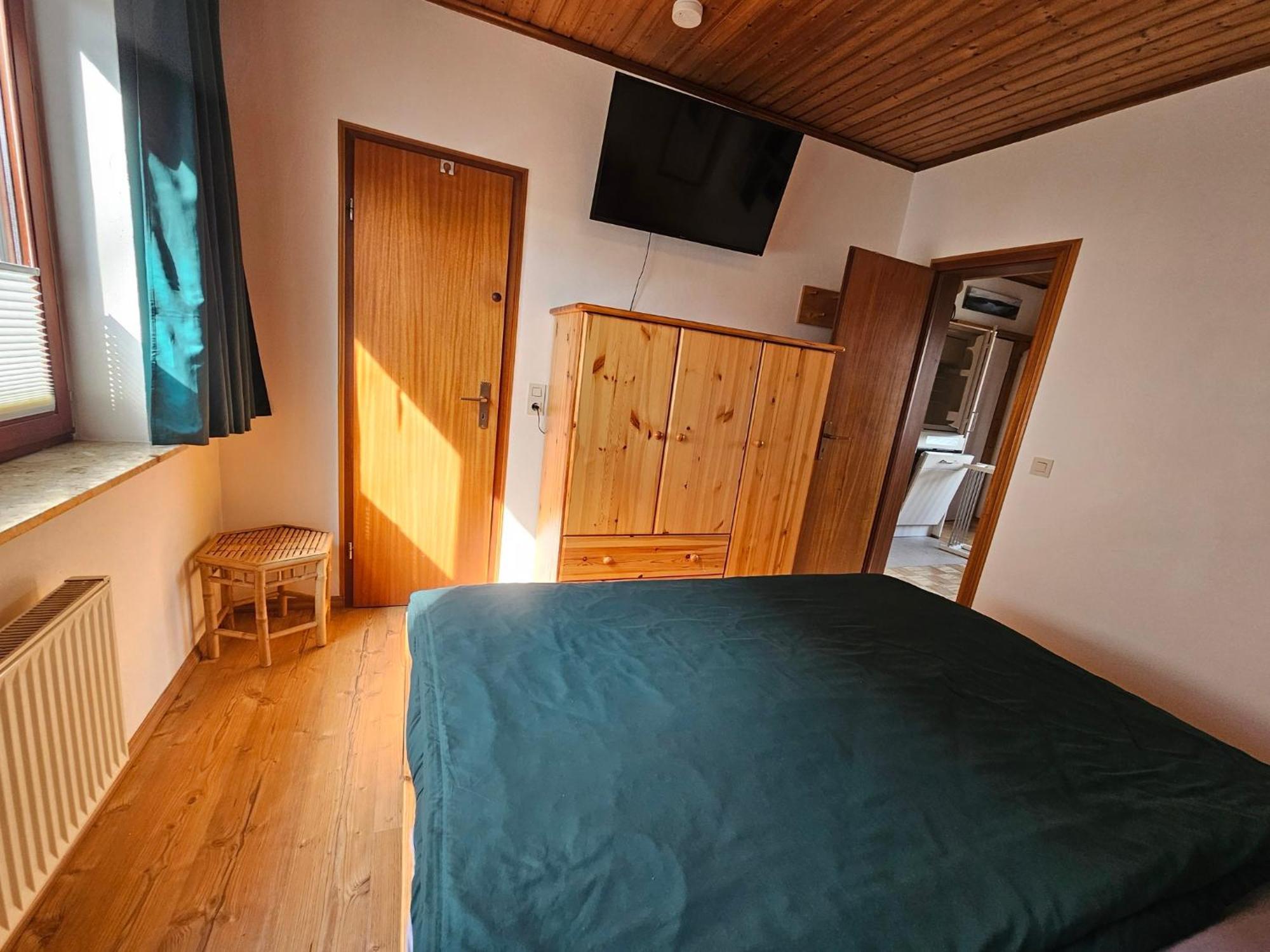 Haus Waldesruh, 3 Ferienwohnungen Hemfurth-Edersee Extérieur photo